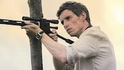 „The Day of the Jackal“ ist die erste Serie, in der Eddie Redmayne die Hauptfigur spielt (Bild: © 2023 Carnival Film & Television Limited)