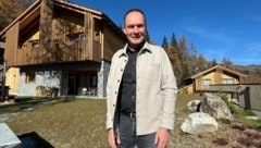 Hotelier Erwin Fender hat auf der Sonnalm ein kleines Chaletdorf errichtet.  (Bild: Elisa Aschbacher)