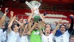 Pasching holte unter Trainer Gerald Baumgartner im Jahr 2013 sensationell den Cup-Titel. (Bild: EPA)