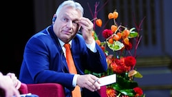 Viktor Orbán bei einer Debatte über „Frieden in Europa“ in den Wiener Sofiensälen (Bild: APA/Eva Manhart)