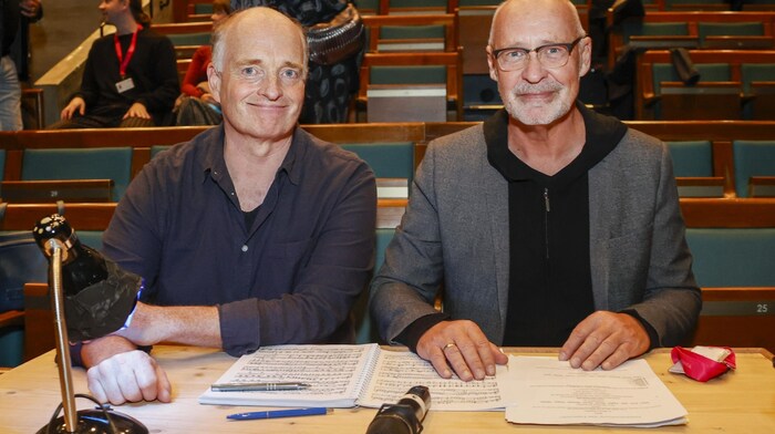 Bühnenbildner Thomas Dörfler (li.) und Regisseur Johannes Reitmeier verwandelten die ...