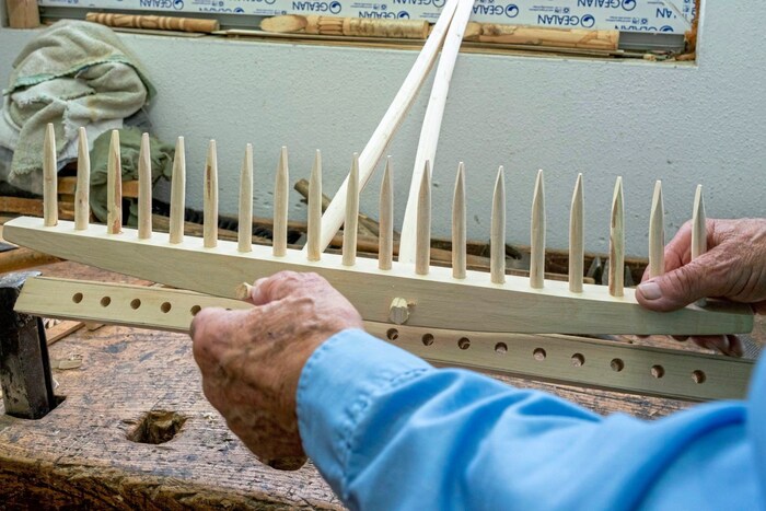 The Köttmannsdorfer has been making rakes and brooms for many decades.