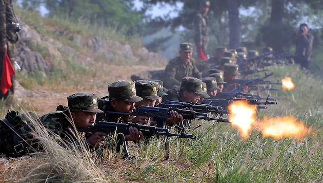 Special units of the North Korean army during an exercise (Bild: APA/AFP/KCNA VIA KNS/STR)