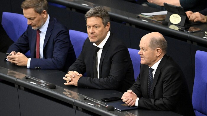Von links: FDP-Vorsitzender Christian Lindner, Bundeskanzler-Stellvertreter Robert Habeck und ...