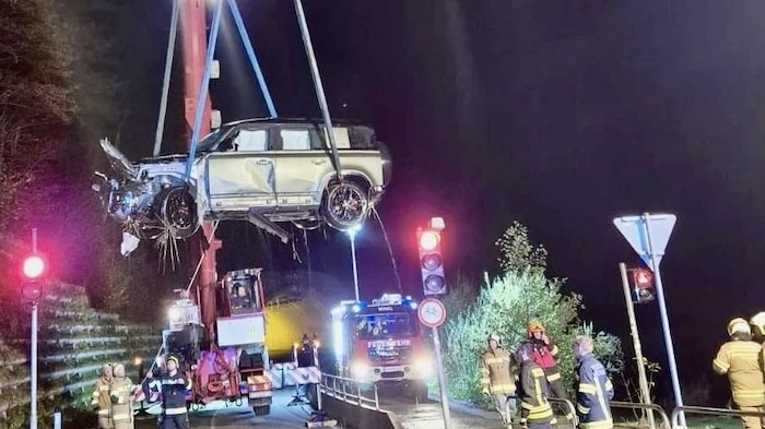 The recovery of the heavy vehicle proved to be difficult