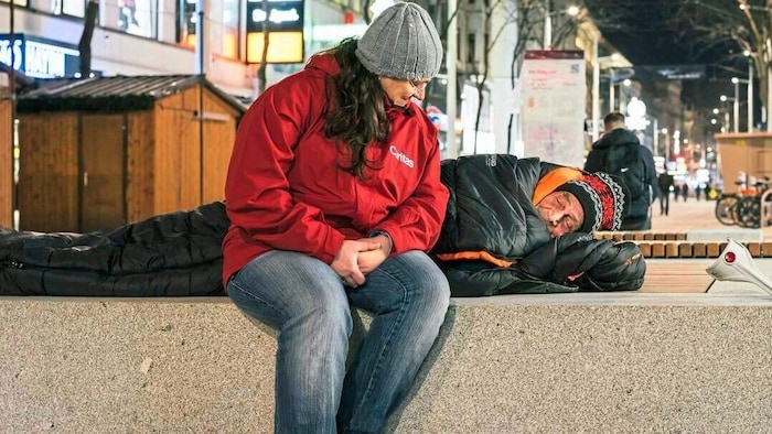 Viele Menschen müssen auch im harten Winter im Freien schlafen.