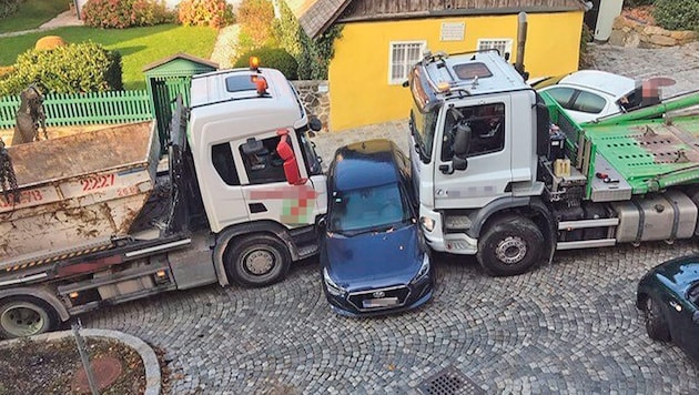 Ein Lkw, der sich verselbstständigte, sorgte vor Kurzem für gehörigen Blechschaden. (Bild: zVg, Krone KREATIV)