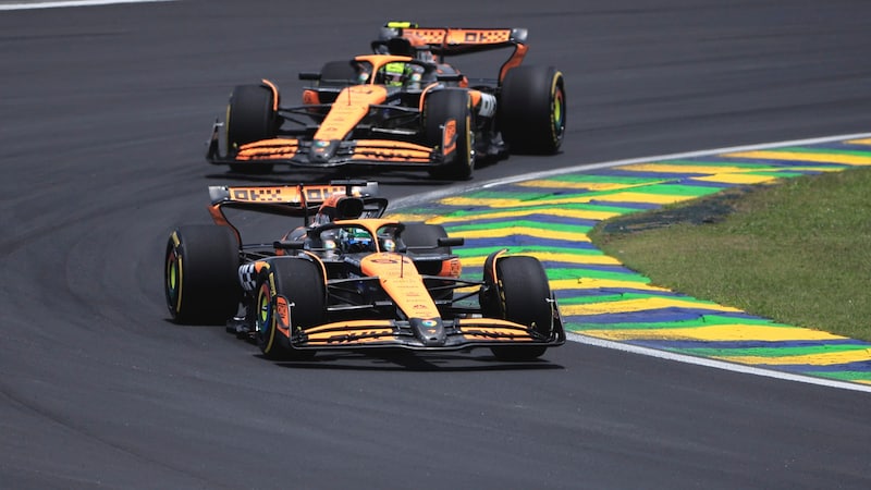 McLaren hat im Brasilien-Sprint einen Doppelsieg gefeiert. (Bild: AP ( via APA) Austria Presse Agentur/ASSOCIATED PRESS)