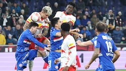 Keine Tore und keinen Sieger gibt’s beim Duell von Red Bull Salzburg mit dem GAK … (Bild: GEPA)