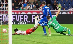 Küsste gegen den GAK regelmäßig den Boden: Karim Konate (li.).