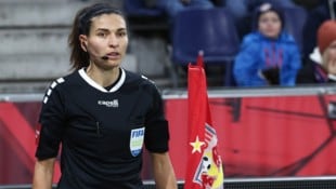 Amina Gutschi präsentierte sich bei ihrem Bundesliga-Debüt in Salzburg perfekt, blieb ohne Fehlentscheidung. (Bild: GEPA pictures)