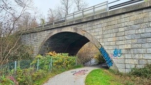 Die 73 Jahre alte Wölfnitzbachbrücke wird neu errichtet. (Bild: Tragner Christian/Christian Tragner)