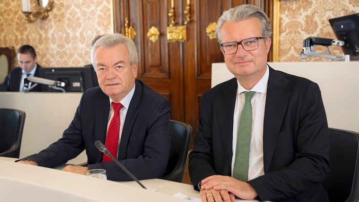 Provincial head Christopher Drexler (ÖVP, right) and his deputy Anton Lang (SPÖ) rejoice at the ...