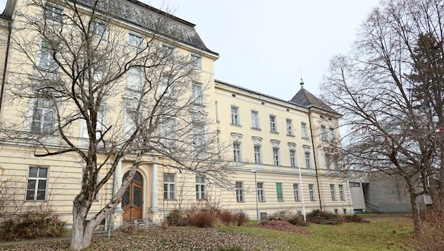 The former provincial nursing home in Kindberg is now only used as an asylum home for a few days. (Bild: Jauschowetz Christian)