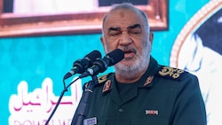 Hossein Salami, Anführer der iranischen Revolutionsgarden will militärisch gegen Israel vorgehen. (Bild: AFP/Atta Kenare)