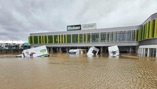 Das überflutete Wiesbauer-Areal in Sitzenberg-Reidling Mitte September (Bild: zVg/Wiesbauer)