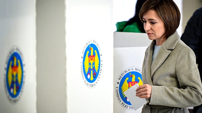 President Maia Sandu is trembling to stay in office. (Bild: APA/AFP/Daniel MIHAILESCU)