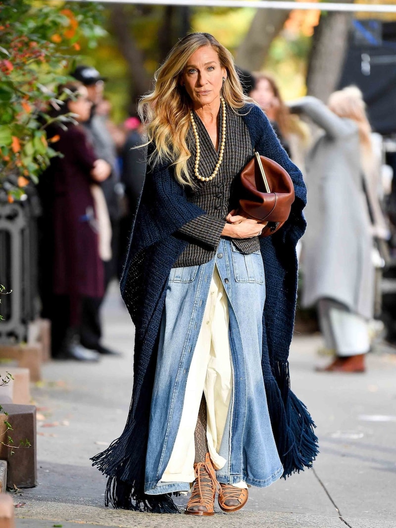 Sarah Jessica Parker on the set of "And Just Like That" in New York City. (Bild: Photo Press Service)