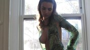 Emily Ratajkowski posierte in einem extra heißen Dschungel-Fummel für Instagram-Fotos.