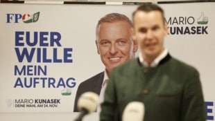 FPÖ-Landesparteisekretär Stefan Hermann (FPÖ) während einer Pressekonferenz der FPÖ Steiermark mit Präsentation der zweiten Plakatwelle anlässlich der bevorstehenden Landtagswahl am 24. November. (Bild: APA Pool/APA/ERWIN SCHERIAU)