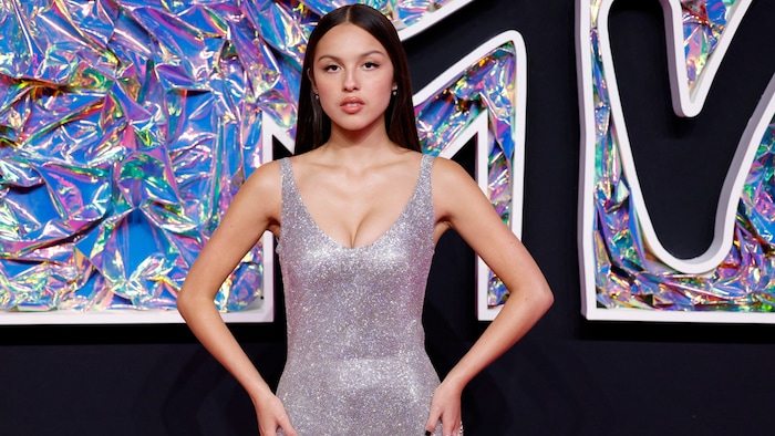 Männer, die ins All fliegen wollen, haben bei Olivia Rodrigo keine Chance.