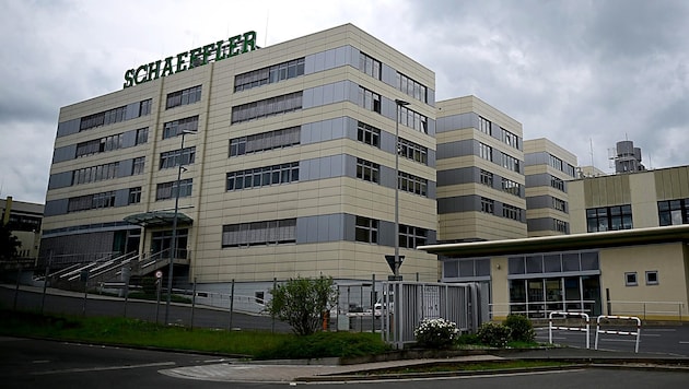 The Schaeffler headquarters in Herzogenaurach (Bild: APA/AFP/Tobias SCHWARZ)