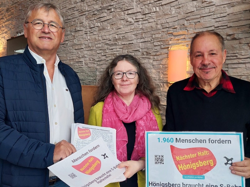 Sprecherin Monika Schöner mit Josef Budl (links) und Franz Rosenblattl.  (Bild: Peter Bernthaler)