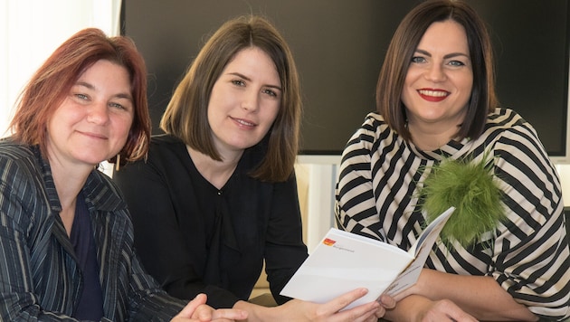 Eisenkopf with Karina Ringhofer, Head of the Society Department, and Martina Knartz, Head of the Women's Department. (Bild: LMS)