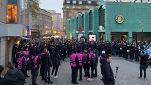 Sturms Fans sind bereit für die Gelbe Wand und den BVB. (Bild: Krone.at)