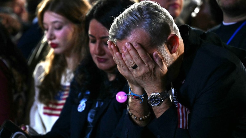 ... Verzweiflung bei den Demokraten. (Bild: AFP/ANGELA WEISS)