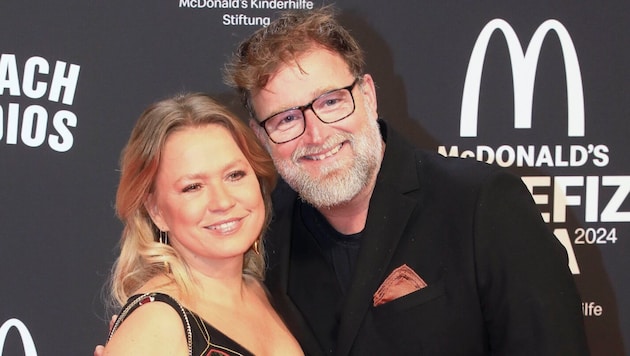 Nova Meierhenrich and Brian Bojsen at the 19th McDonald's Benefit Gala in aid of the McDonald's Children's Aid Foundation at Eisbach Studios. Munich (Bild: picturedesk.com/Matthias Wehnert / Action Press)