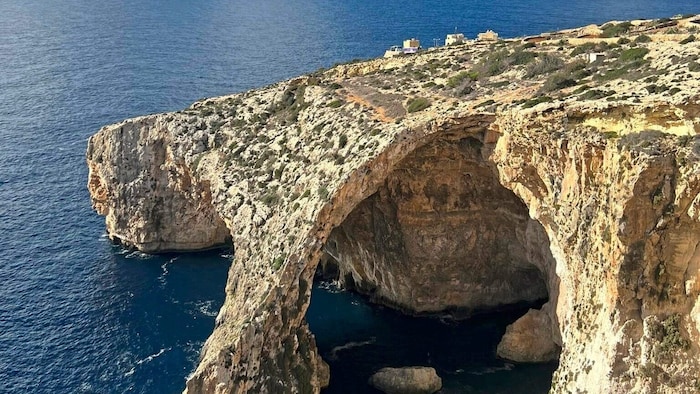 Wunderschön: die blaue Grotte nahe Żurrieq im Süden Maltas.