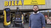 „Gloggi“ und „Glupschi“ – so heißen die beiden Roboter, die im Billa-Markt von Marko Miskovic in ...