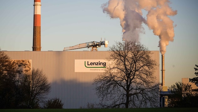 Die Lenzing AG kämpft weiter mit hohen Kosten und vergleichsweise niedrigen Preisen, die am Markt erzielt werden können. (Bild: Scharinger Daniel)