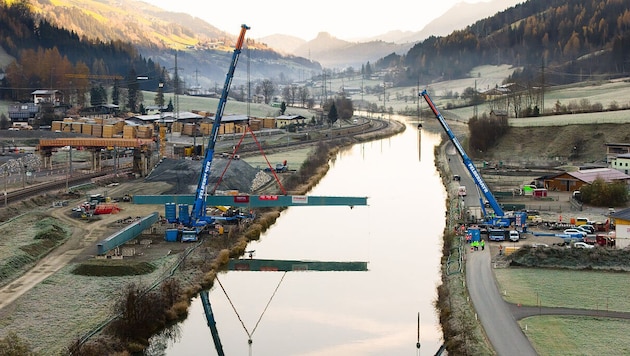 Die Überfahrtsbrücke ist Teil des Gesamtprojektes Gries im Pinzgau. (Bild: ÖBB/Marktl Photography)