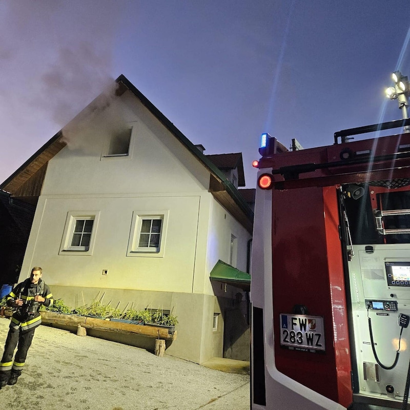 Es bildeten sich gefährliche Rauchgase. (Bild: FF Puch bei Weiz)