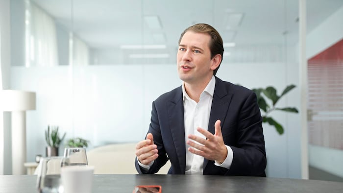 Der reichste Altkanzler expandiert mit seinem Cyber-Unternehmen.