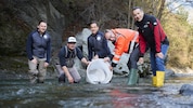 Der Fischereiverband mit Zacharias Schähle, Hannes Frontull und Andreas Schiechtl mit ...