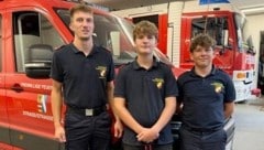 Maximilian Maglock mit den jungen Rettern Patrick und Ben von der FF Straß. (Bild: NÖ Landesfeuerwehrverband)