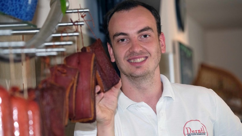 Christian Derntl (29) is the boss of a successful butcher's shop in Leonding (Bild: Einöder Horst/Horst Einder/ Flashpictures)