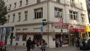 In dem Haus herrscht ein ständiges Kommen und Gehen. Nachbarn hätten von einer gewaltsamen ...