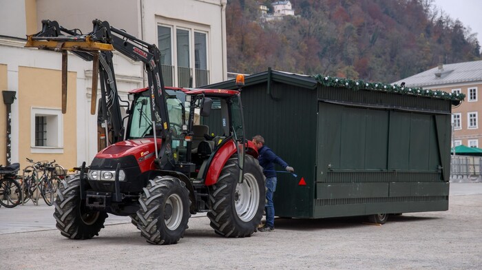 Tractors delivered the first stalls on Monday.