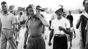 Der ehemalige König Edward VIII. (Bildmitte) und Wallis Simpson  (Bild: picturedesk.com/UPPA / EPA / picturedesk.com)