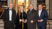 Erich Arthold, Präsident der Wiener Sängerknaben, Gastgeberin Maria ...