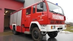 Aussortiert im Jahr 2023, sollte das alte TLF der Wehr als Unterstützungsfahrzeug dienen. Jetzt geht es in die Ukraine. (Bild: FF Ollersdorf)