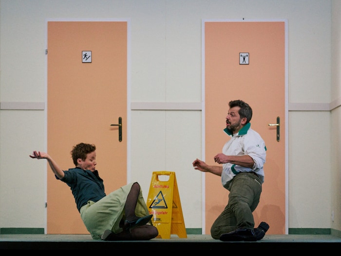 Slapstick at its best: Sarah Sophia Meyer as Franziska and Simon Kirsch as Constable Werner