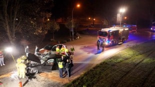 Die Mühlefeldstraße in Lustenau war nach dem Unfall für über eine Stunde gesperrt.  (Bild: Maurice Shourot)