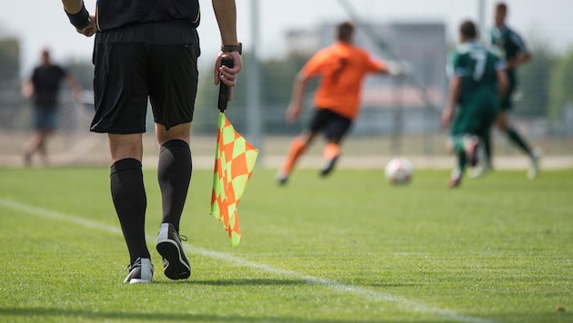 The referee claims to have been unaware of the nasty incident (symbolic image). (Bild: P.DZIURMAN stock.adobe)