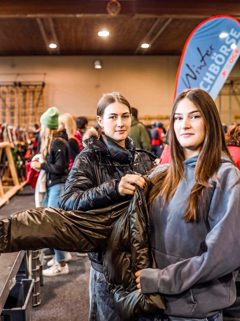 Karolina and Paulina Michalek drove to Bischofshofen from Henndorf. (Bild: Scharinger Daniel/Pressefoto Scharinger © Daniel Scharinger)