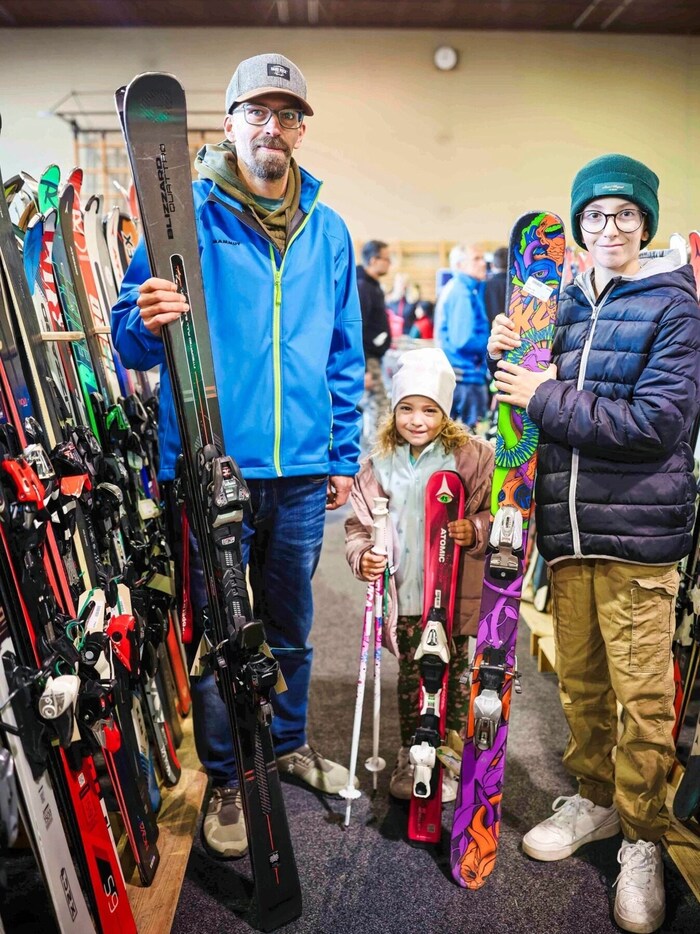 Josef Bergmann has found suitable equipment for his son Noah and daughter Emma.